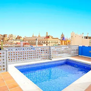 Apartamento Carreteria Pool Apartamentosmalagamanagement